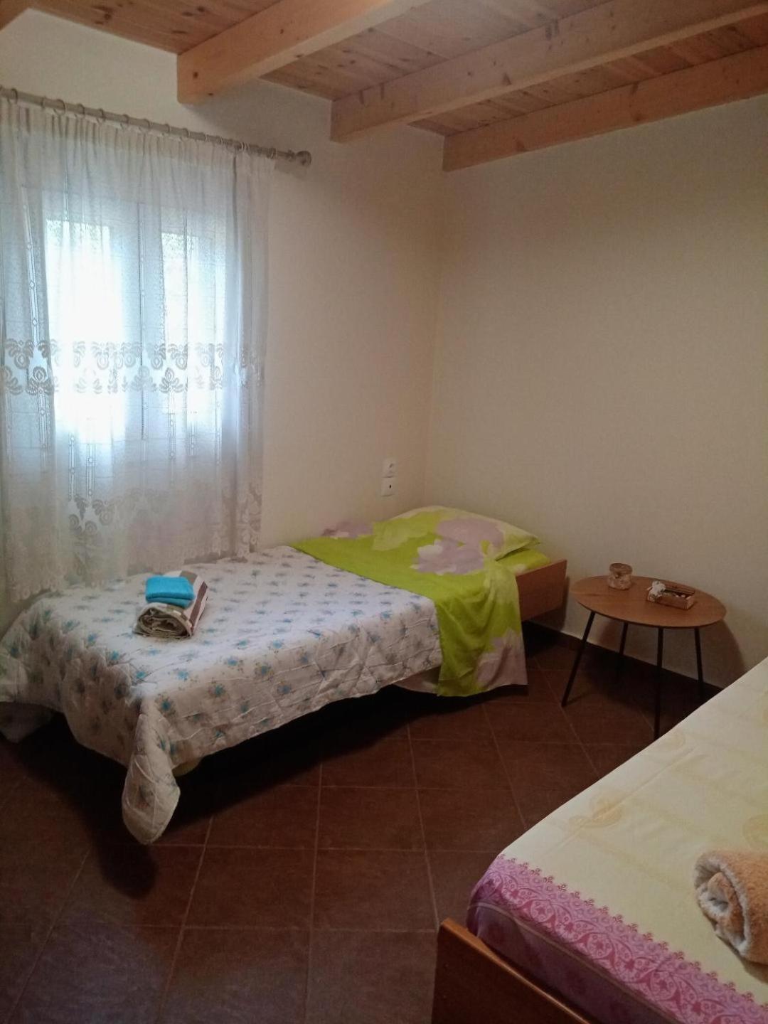 Chrysa'S House Apartment Егіо Екстер'єр фото